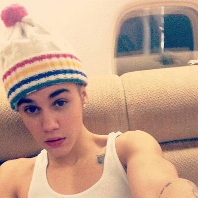 justin bieber? esse ja peguei, continuo pegando e se bobiar pego dinovo ✌