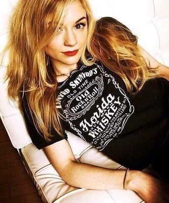I'm Beth Greene my #sister Maggie #thewalkingdead of Name Emily Kinny