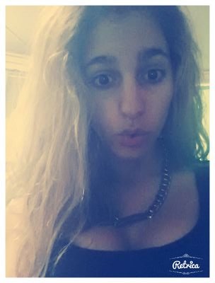 sou a loira, mais conhecida como a linda. casada com o PRODÍGIO, amante do NGA e amiga colorida do MONSTA.