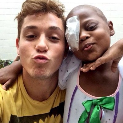 Sua fonte de notícias do ator Christian Monassa! Atualmente na peça 220 volts