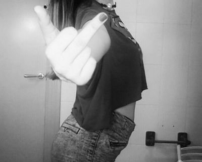 LogicaRapp's profile picture. 'Amor, odio, guerra, paz, escupe rabia y libera rap'