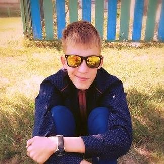 MrDenisWomer's profile picture. 