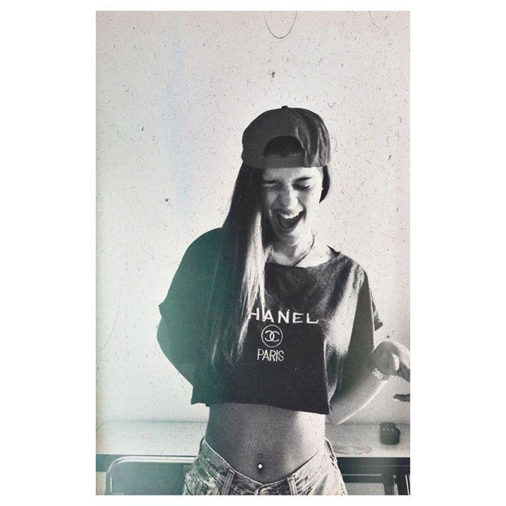 Anto_aimi's profile picture. All monsters are human