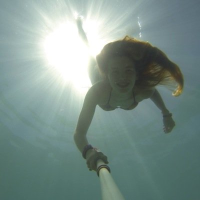 elzanisingleton's profile picture. 