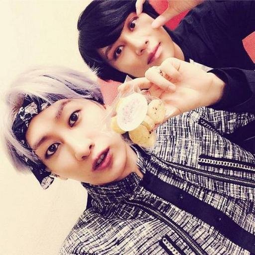 soy є.ℓ.f amo el eunhae y el skydragon mi obsesión son los pandas me gusta super junior
REN: No hay necesidad de preocuparse por los demas, tu estas brillando.
