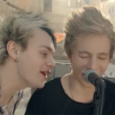 free follow from @lashton_cuddle bc you are fave! :) •its called common sense motherfucker iam out•