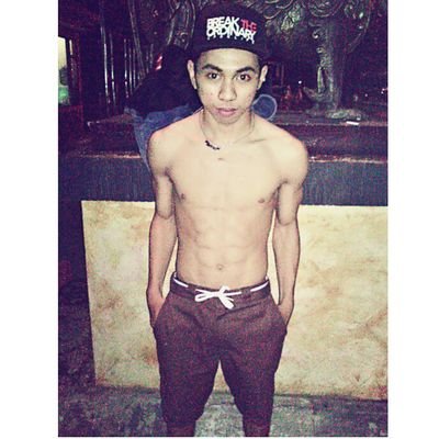 my name is bboy helrock my crew boxerz brekin from samarinda city