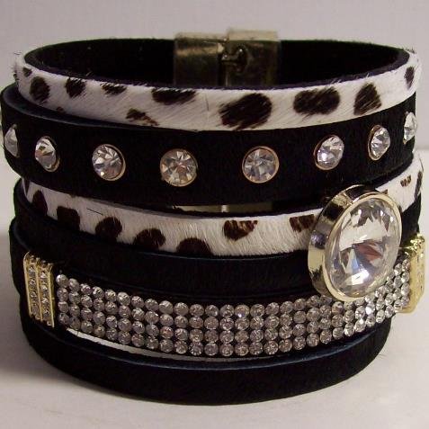 leuke site met trendy bijouterie en piercings