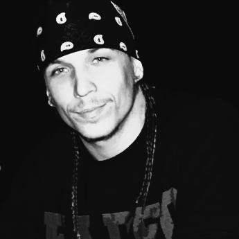 QBContra's profile picture. http://t.co/nd4wMKMJXr