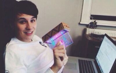 CandyFlossPhil's profile picture. @TotesAmazePhan 's second acc
Go follow there wooh