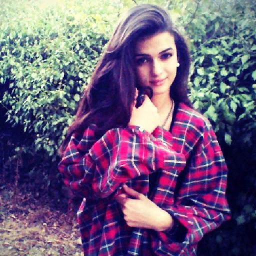 LOST. △▽| I'm a Victoria's secret model| Vicky|17 anos | Quero que me sigas |Quero casar com o Eminem| Quero as rastas do SOJA|I wanna be like Lana Del Rey