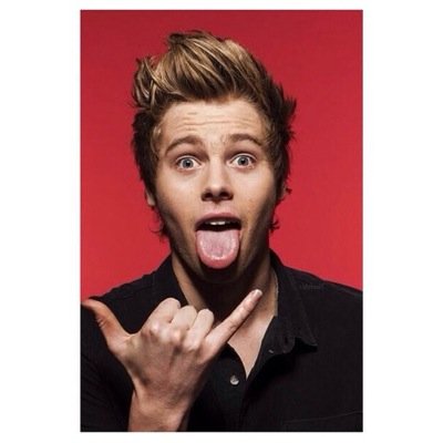 i gave you a free follow to help you gain so follow @damnastxn for me please