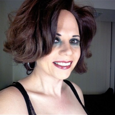 Cjames1981James's profile picture. creative, cute, classy!!