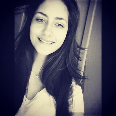 Sou fã da liberdade, mas me amarro em você.... Vai entender!!♡★
