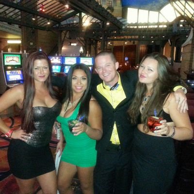 follow me on Instagram @ Your_Vegas_Connect 
http://t.co/oN7VgN6Ud9 please like follow add spread the word HIT ME UP FOR ALL YOUR VEGAS NEEDS