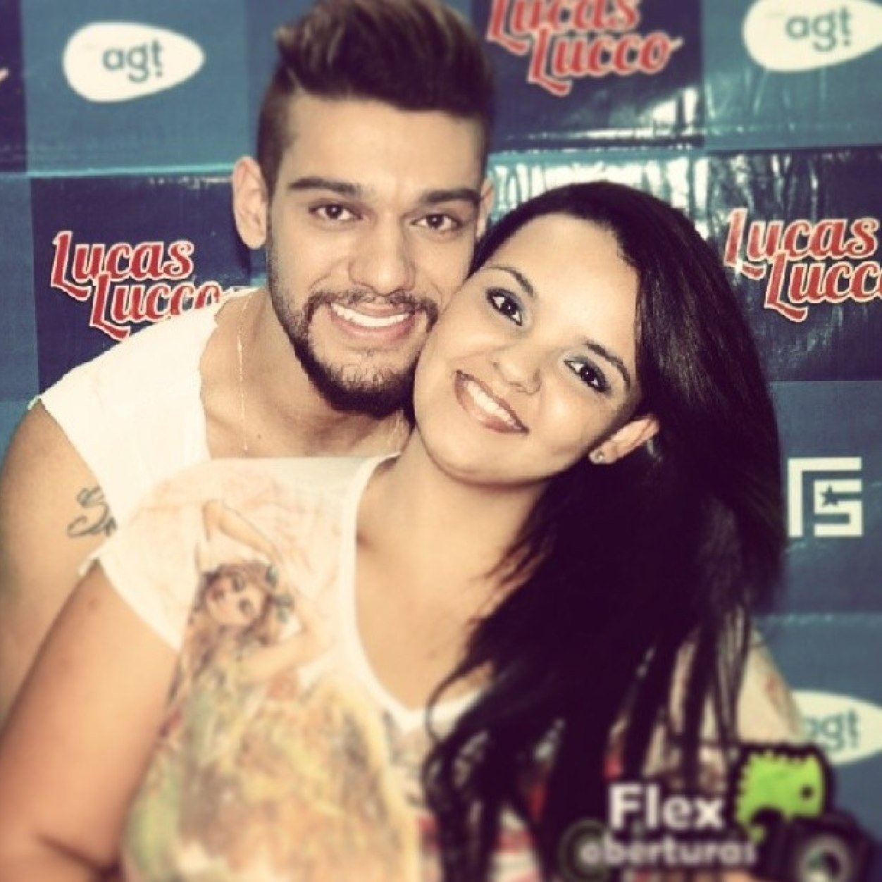FÃ CLUBE Since: 20/01/2013 as: 20:31 // Seguido pelo @LucassLucco 22/01/2013 as 23:52 // Dona: @ViviMaceeedo /// Padrinho : @RiqueeMuniz