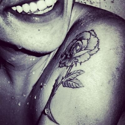 viciada em tattoos, doces e séries!