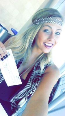 Amym0riah's profile picture. 