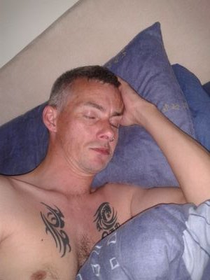 41 year old, 6ft3 single gay man, film fan, animal lover,