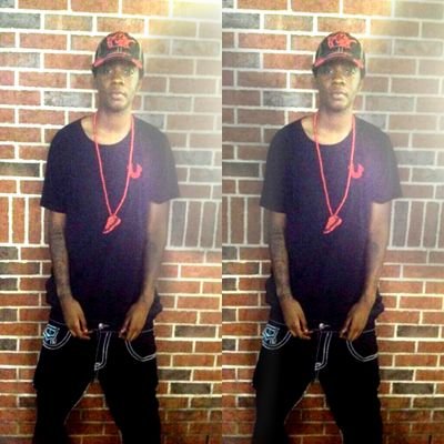 Im dat nigga Deno TIL MY CASKET CLOSE! Money Talk CBMG Now-Dayz Aint Sittin We Workin! FOLLOW ME OR B LOST .. TWEETS RS #LongLiveRell #CloutBoyMoneygang