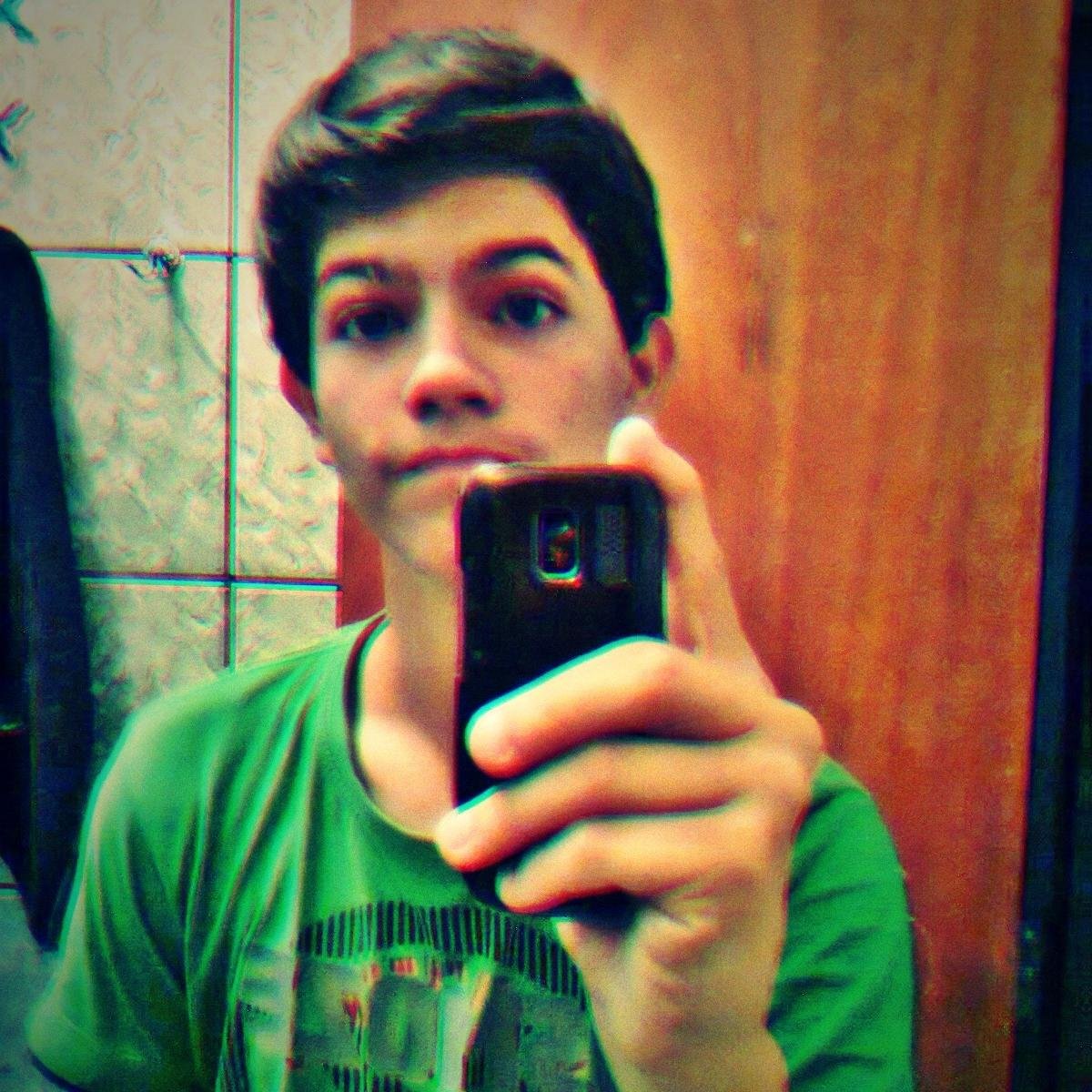 BoyLovatic aqui