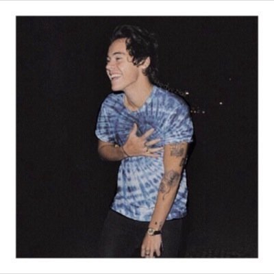 congrats on your free follow, now go follow @harrysgravy19 shes new an follows back! harry loves you! x