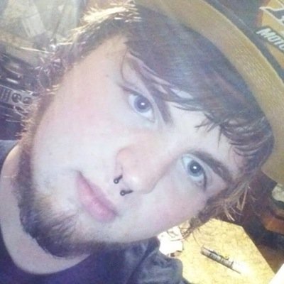 iSmokeTheTrees's profile picture. ✵@TrippySpaceCats✵
✵10/11/13✵
Now a days everyone says they got love for us but what about last year?