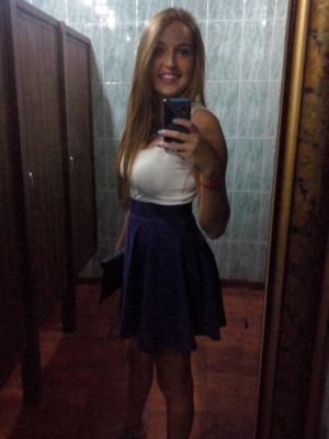 Ni todos los ojos cerrados duermen, ni todos los ojos abiertos ven.