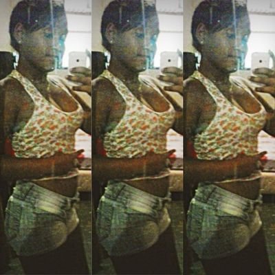 Feliz é aquelee q  v a felicidade dos outros sem ter inveja ...O sol é pra todos a sombra pra quem merecee...☜♬﹋o﹋
