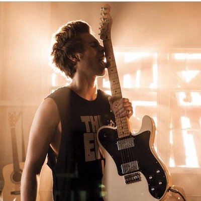 LUKE HEMMINGS WOULD FUCK YOU HARD xcx