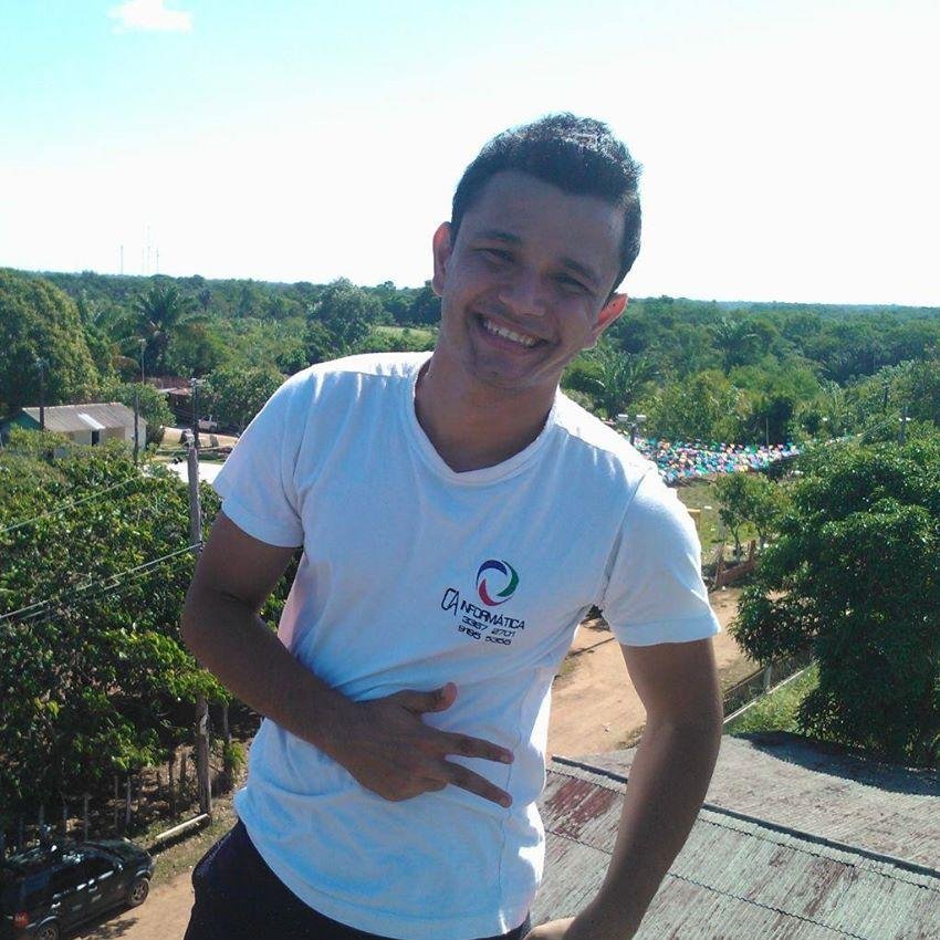 Não ligo que me olhem da cabeça aos pés..porque nunca farão minha cabeça e nunca chegarão aos meus pés