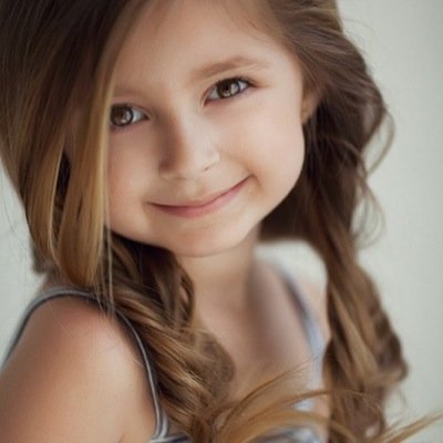A cute little four-year-old. I can get @DocOnDuty wrapped around my finger. That's what @AllMineNotHers says. RP|18+