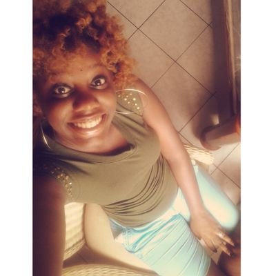I'm not addicted to twida. I only tweet when I av time: lunch time, break time,off time,this time,that time,any time, all time.#TeamFollowBack ♡