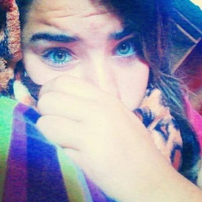 quem nao ne conhece acha que sou chata, e quem conhece tem a certeza.             #skate         segue?