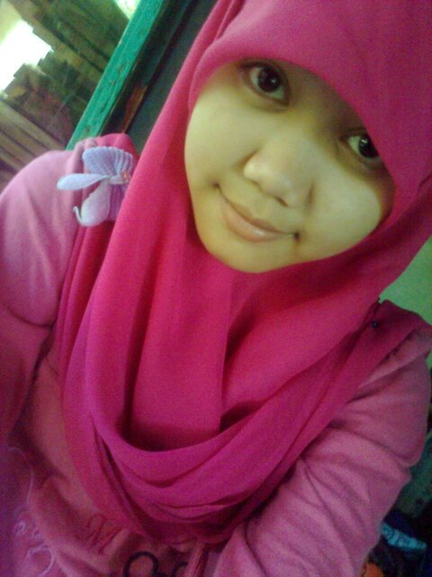 Live your life smile :) and Be your Self ! I ♥ mom I ♥ my hobbies I ♥ music ♬ I ♥ U all ☺ ^▼^ ™