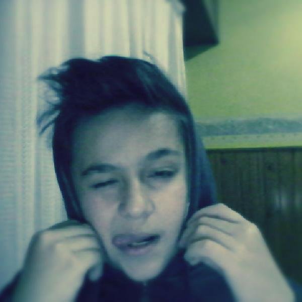 Soy de Argentina , Me gusta el parkour,y Breat Dance , Lo unico del Mundo Son las Mujeres y Las Amo ♥♥♥