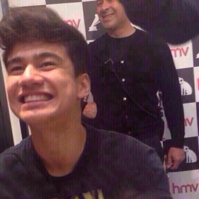 Go follow @5saucehelpers for updates on 5sos things!!!!!!