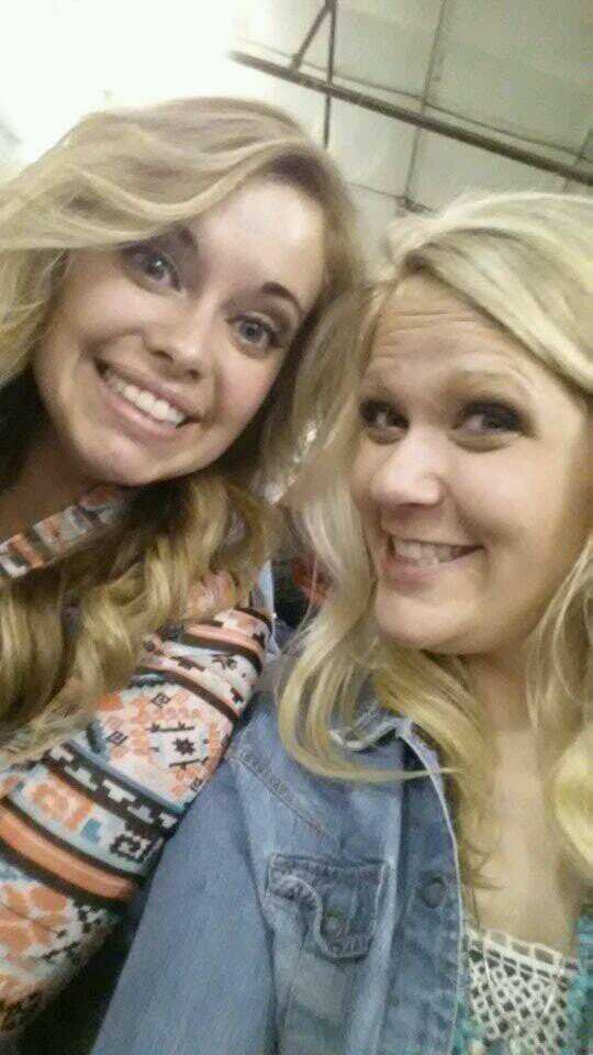 n_neilee37's profile picture. just going through college...but having a hellva time doing it!