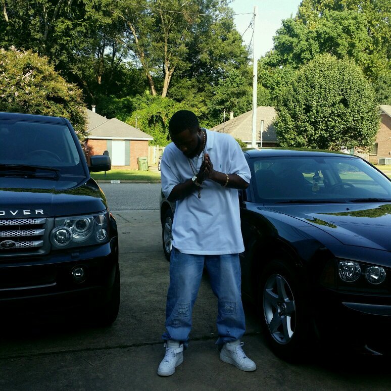 #DSCB #DOLLA #45 contact Kendolla83@yahoo.com for features ho download our mixtape #TheComeUp on livemixtapes and follow my bae @rc_netta