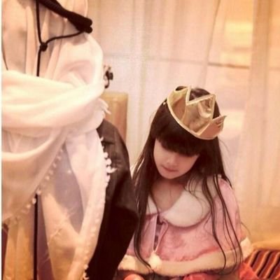 شاعرة #أحياناً وكاتبة #غالباً .. اعشق #الشعر بجميع أشكاله ..  ماني بـ نادره بـس مو كل شي .. يمرنيّ التفت له ”