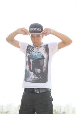 Andy Troya   Andres Troya Molina . Productor musical, Colombiano- Mis pensamientos a qui reflejados no  representan la posición de mi empresa 13-04-2013 Kc ♥.♥