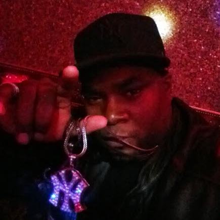 Creator & Host of Everything Is Relative
The Podcast. Ghost writer/Producer/Beat Maker/DeeJay/Modern Artist & Designer   MAN@WORK