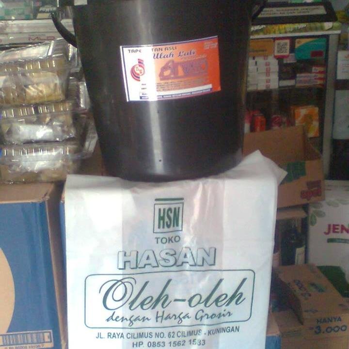 Toko Hasan, ,Menjual oleh-oleh khas Kuningan dengan harga Murah dan Grosir. Tersedia Tape ketan BuWayo JENIPER, Gemblong Dll.