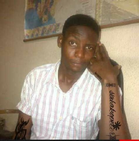 Neva put a trust on any1.Sum pple work with fake things but only put ur trust on God #NO WIRE#NO LIGHT