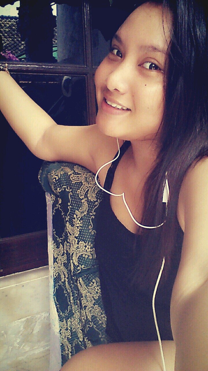 I'm AA at Erha Clinic Bali • ♥@arixstrez • Ig/line/path : echawarma/chawarma/ elsaayupratiwi