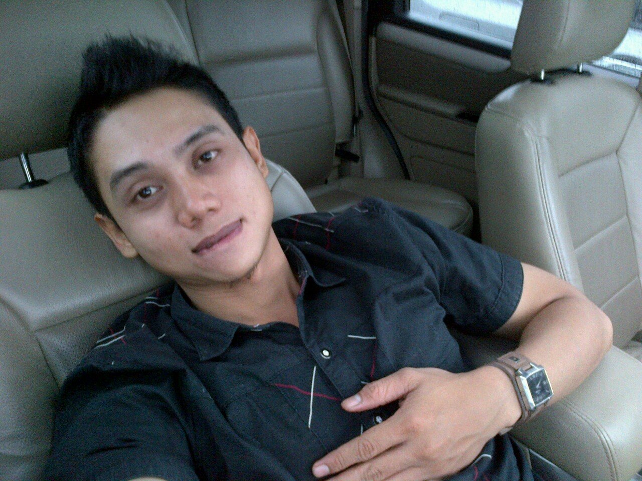 ;) all of my fren who support me when i'm down
(tengz my fren) .