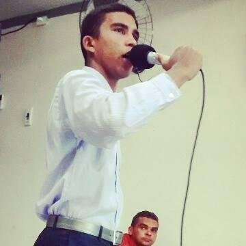 ¶ Ó Deus, não estejas em silêncio; não te cales, nem te aquietes, ó Deus,
Porque eis que teus inimigos fazem tumulto, e os que te odeiam levantaram a cabeça.