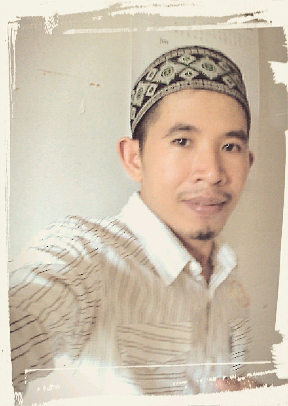 Writer, Singing, Motivator, Seniman, Chef, Work in Office.