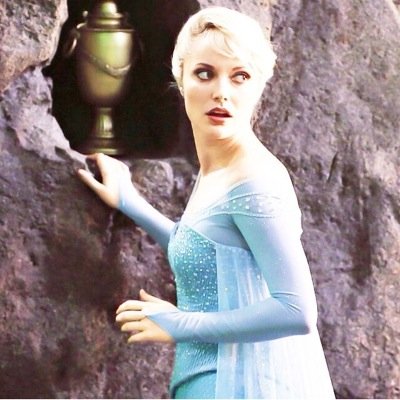 You have to be COLD to be Queen❄️. #frozeniscoming #wickedishere #EvilRegal #CaptainSwan #Hooker #panneverfails #OutlawQueen #Rumbelle #uglyduckling
