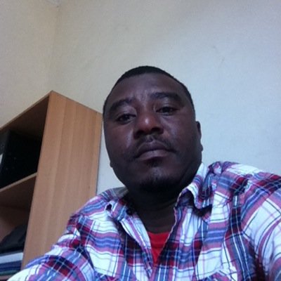 mikelunau35's profile picture. Male